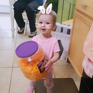 Meet your Posher, Laura